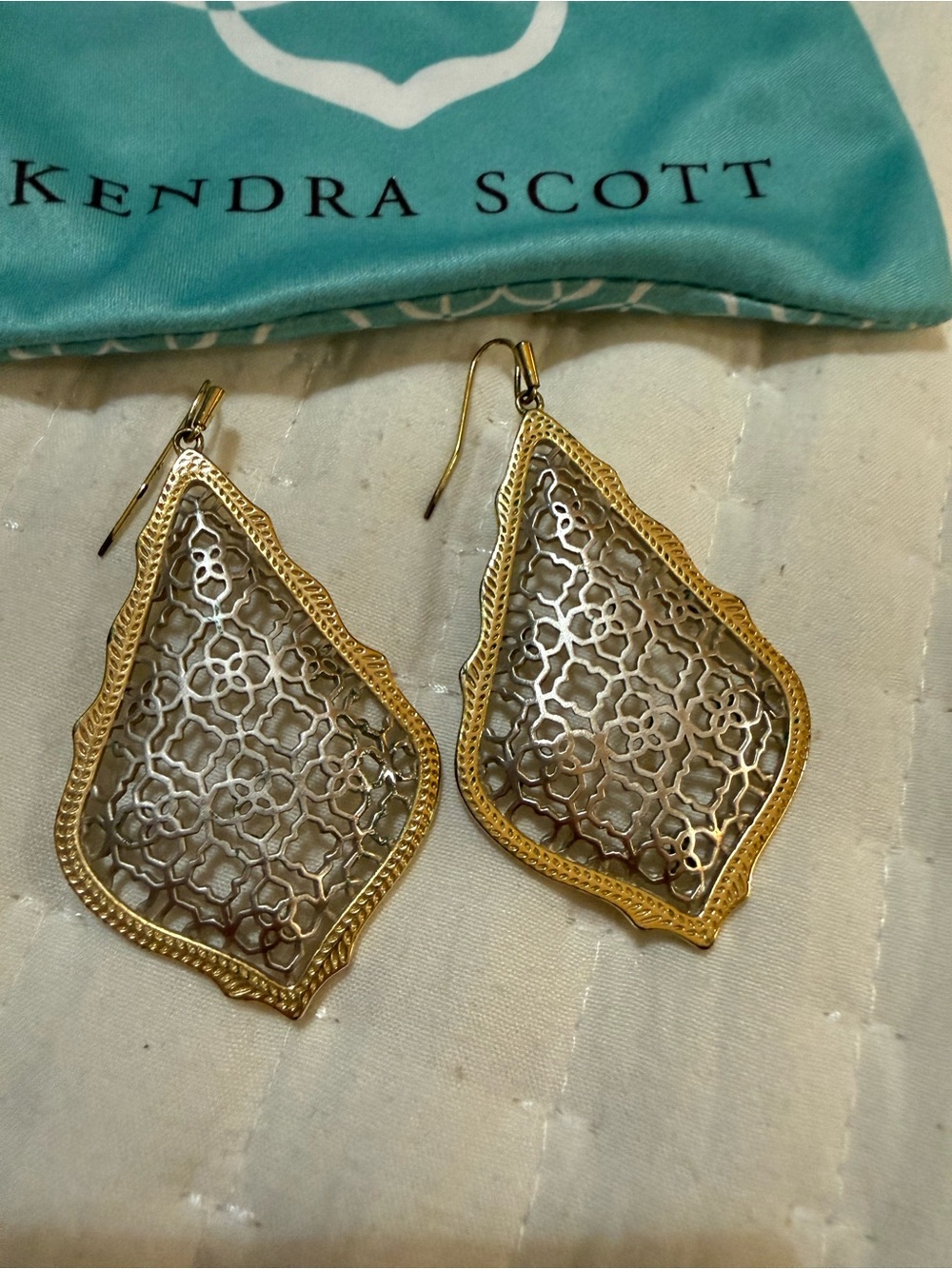 Kendra Scott Addie earrings
